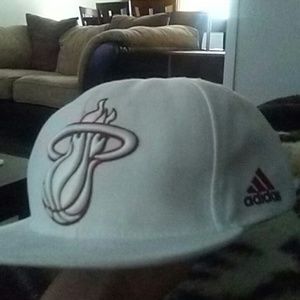 Miami Heat// Adidas snapback